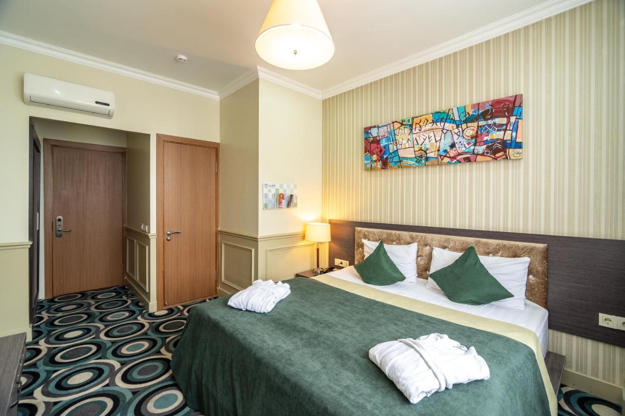 Mildom Hotel 3*