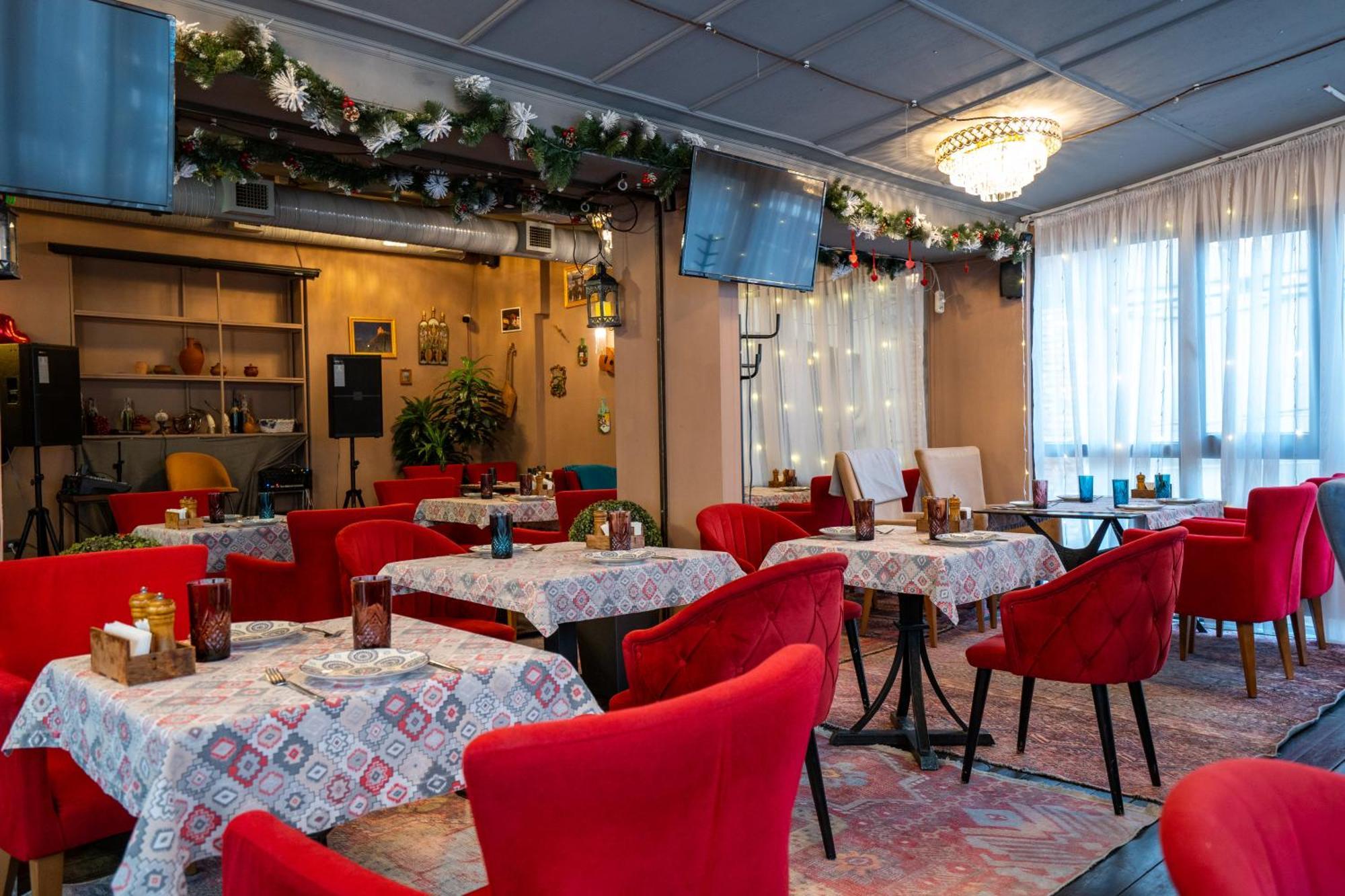 Mildom Hotel