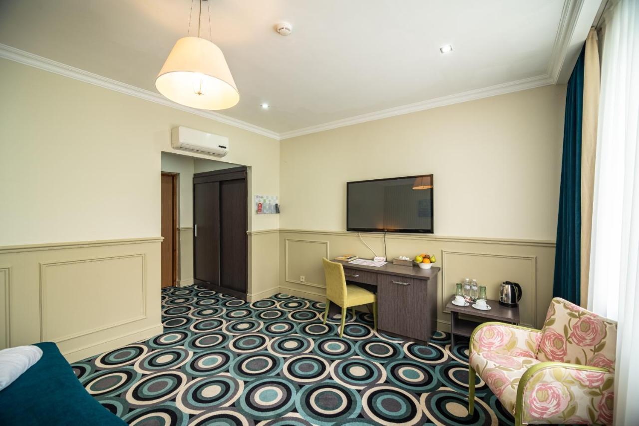 Mildom Hotel 3*
